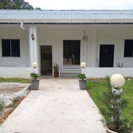 Sukau Tomanggong View Bed & Breakfast Екстериор снимка