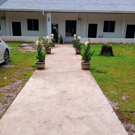Sukau Tomanggong View Bed & Breakfast Екстериор снимка