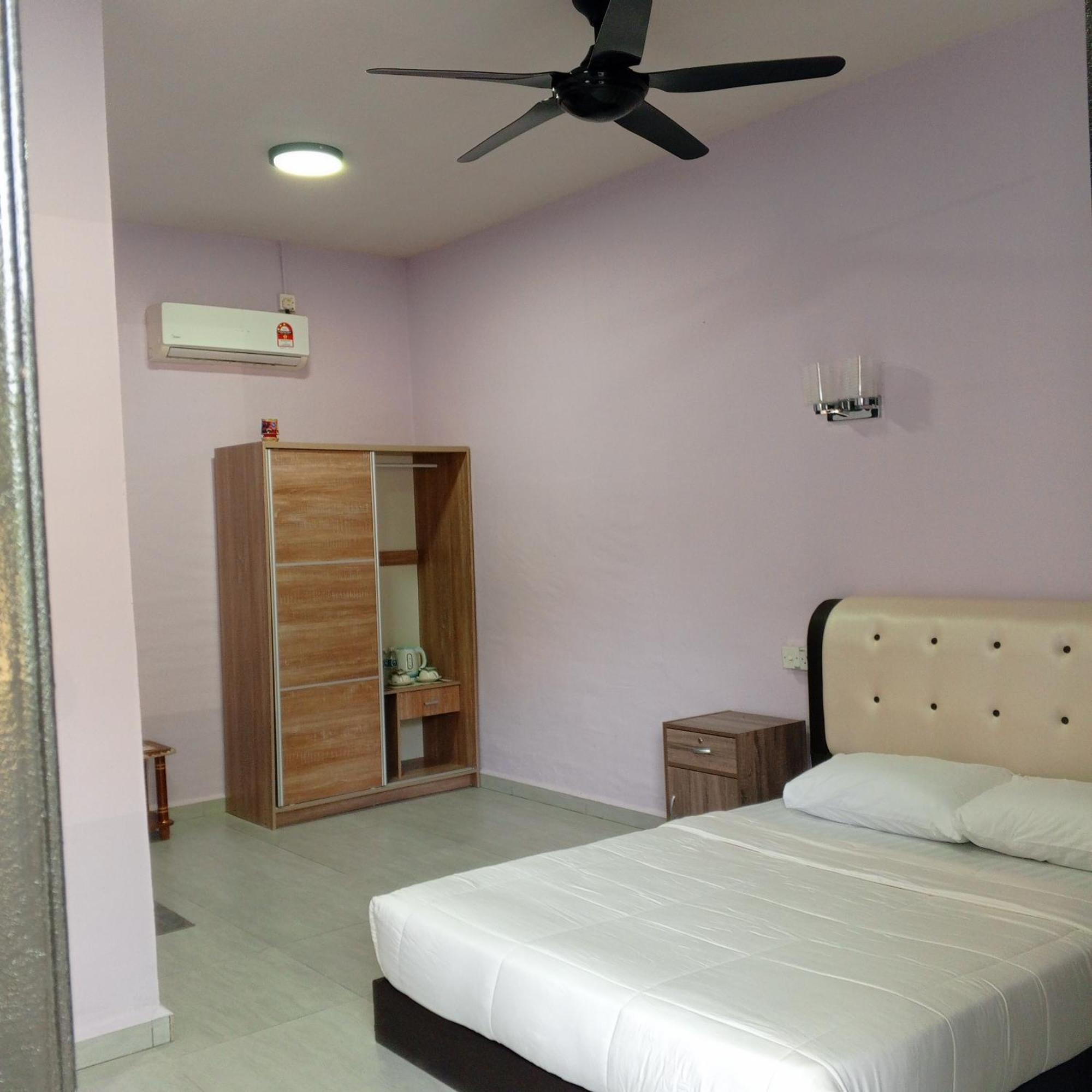 Sukau Tomanggong View Bed & Breakfast Стая снимка