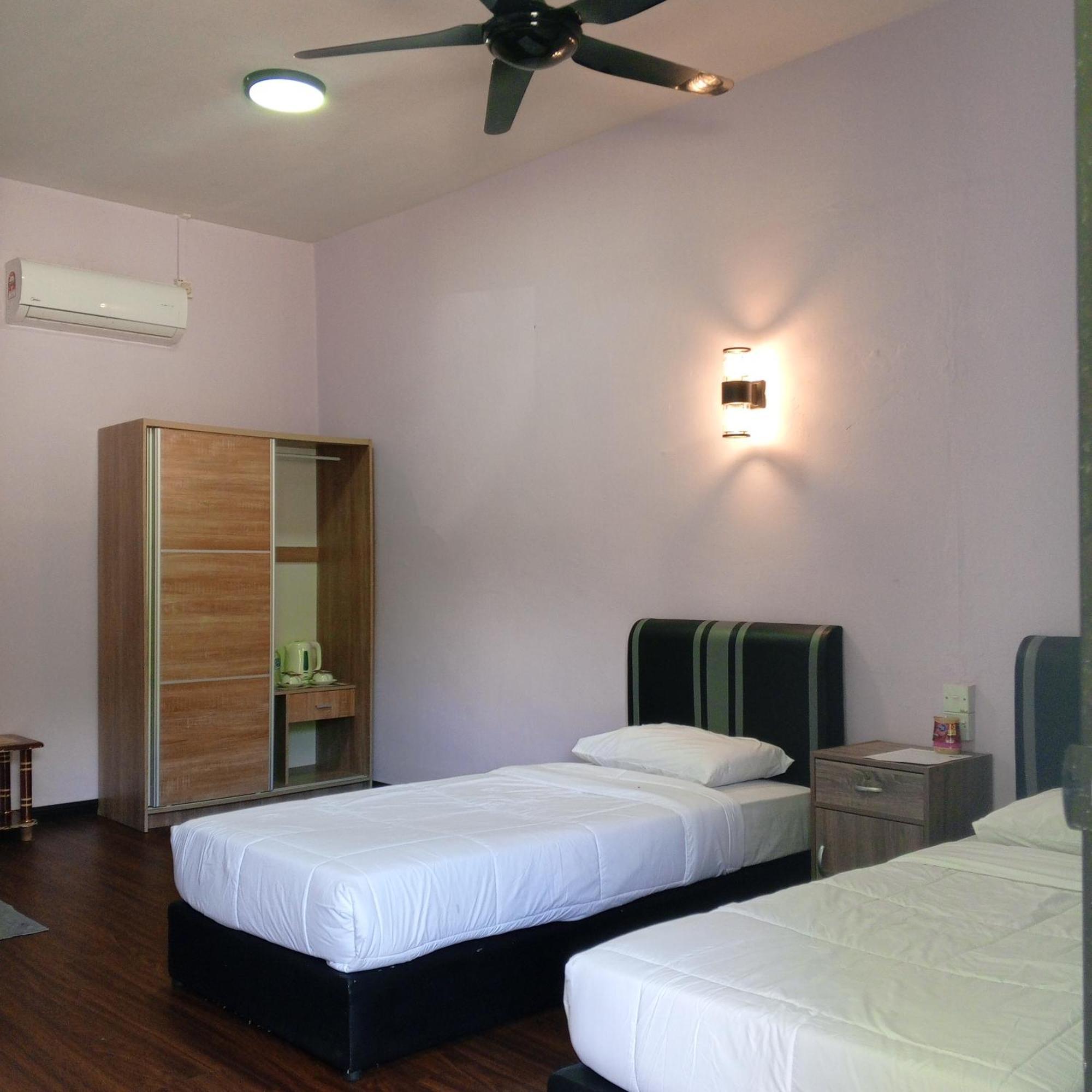 Sukau Tomanggong View Bed & Breakfast Стая снимка